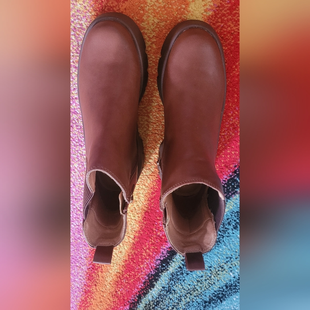 Sam & Libby Brown Ankle Chelsea Boots